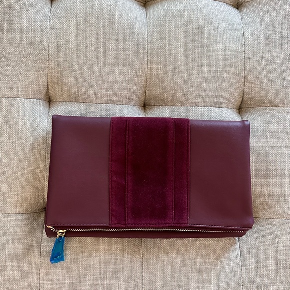 summer & rose Handbags - Summer & Rose Burgundy Clutch